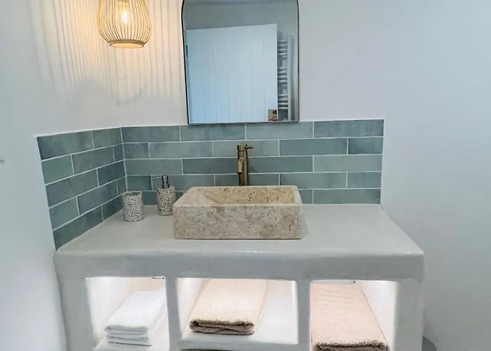 Petit Cocon Provencal A 2mn D'arles * Fourques (Gard)